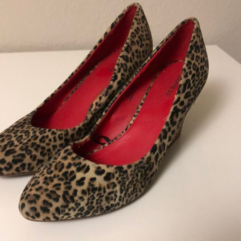 Express wedges size 7